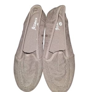 Kinetic Women's Tan Loafers